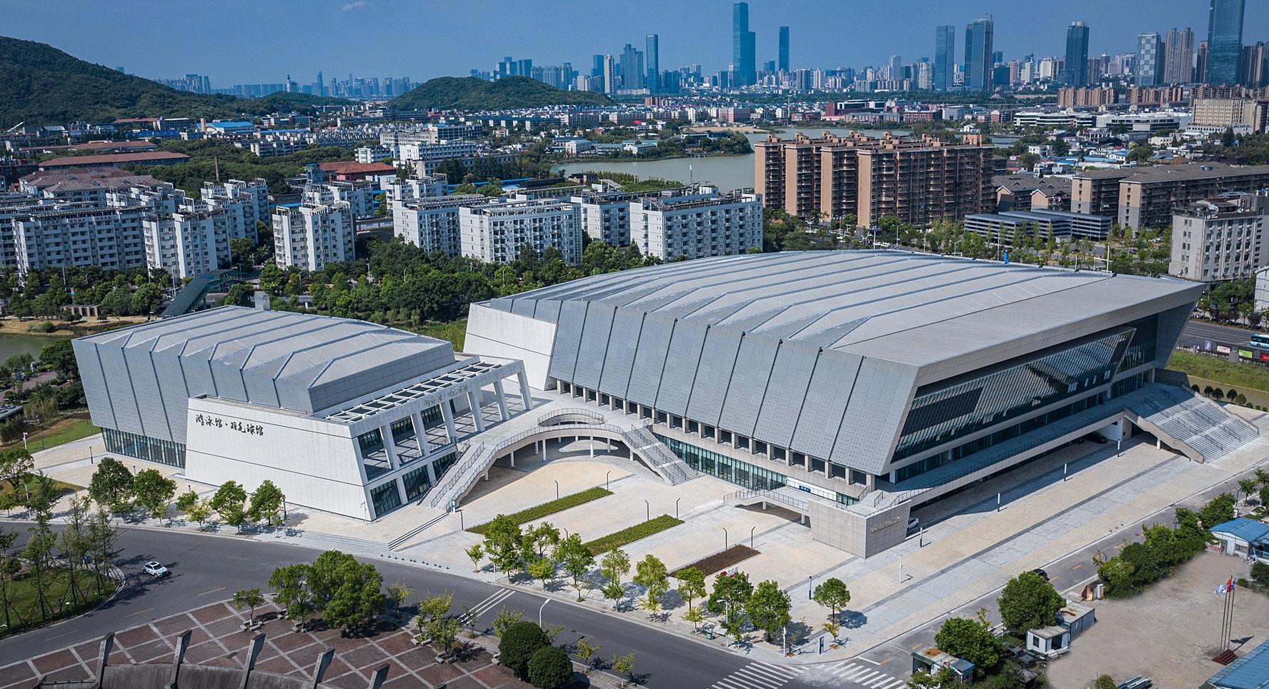 公司承建的中南大學(xué)新校區(qū)體育館（游泳館）建設(shè)工程榮獲兩項(xiàng)（土建、安裝）中國(guó)建設(shè)工程魯班獎(jiǎng)